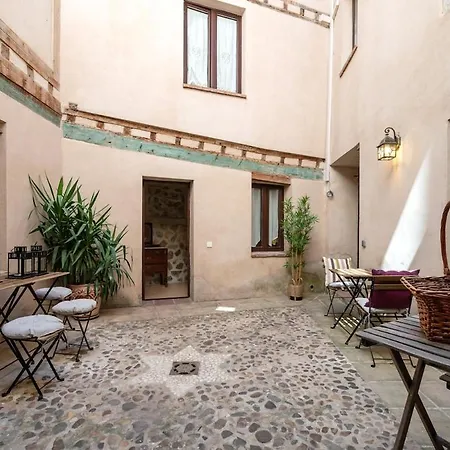 Patio In The Heart Of , Pets , Family *